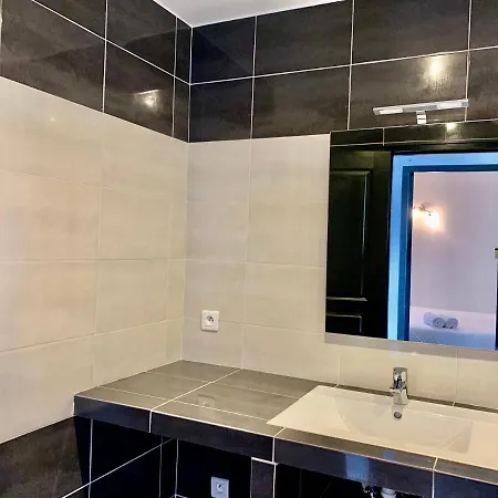 Apartment Marinesappartement, La Marina Tropezienne 100m Plage Wifi Fibre