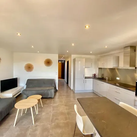 Marinesappartement, La Marina Tropezienne 100m Plage Wifi Fibre *