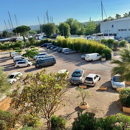 Marinesappartement, La Marina Tropezienne 100m Plage Wifi Fibre *